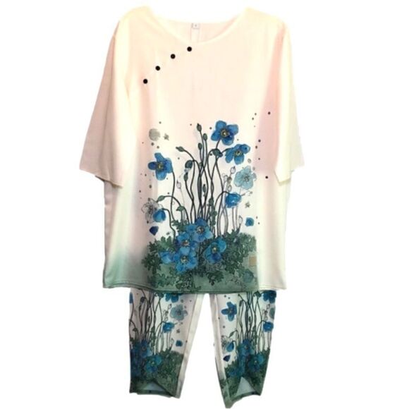 Other - Top and Bottom Outfit with Floral Print in Cream/Blue/Green Women’s Large